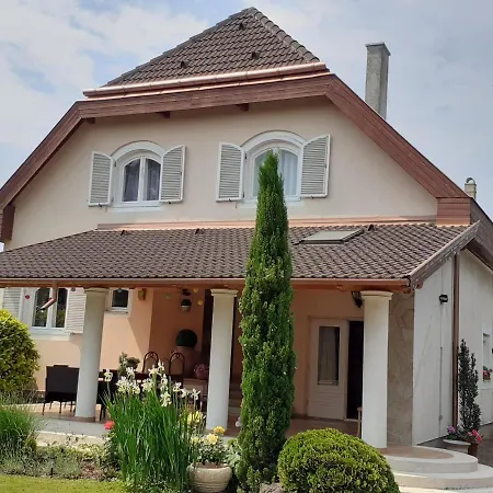 Csopak Mariann Apartman Exterior photo
